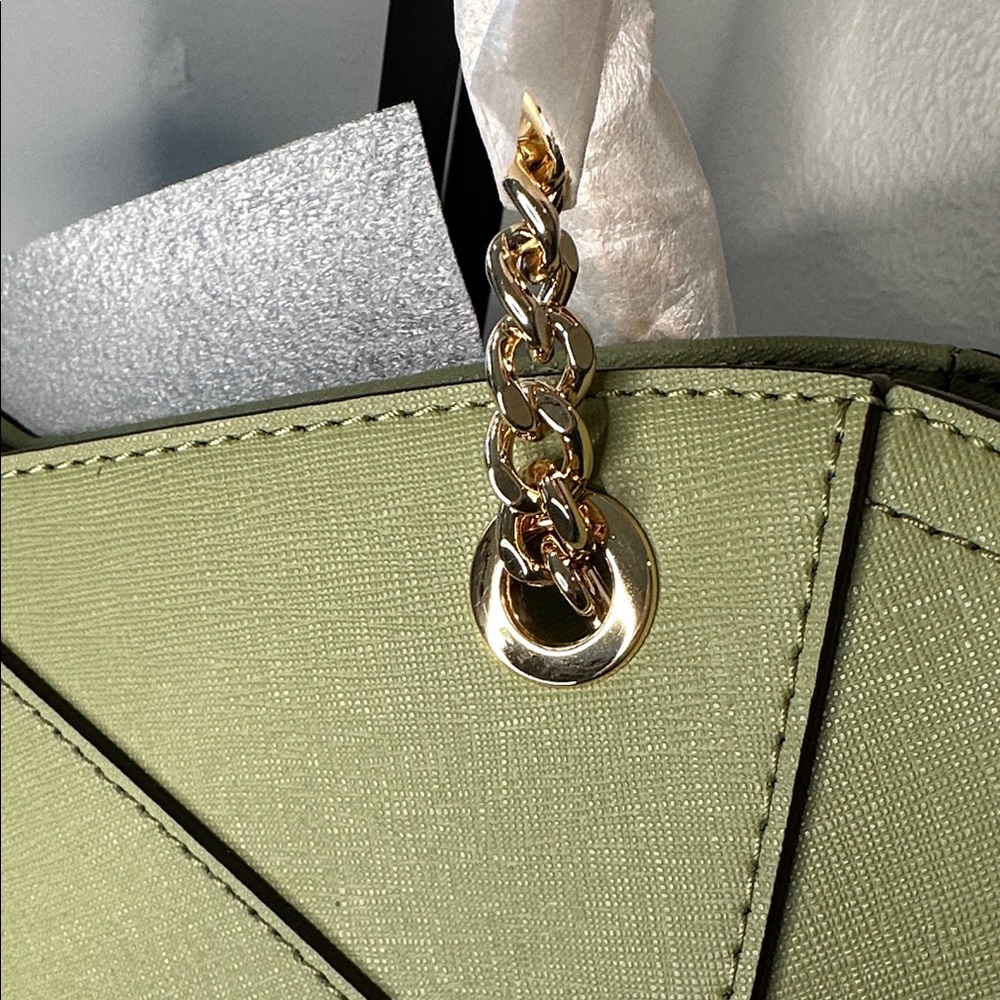 NWT Michael Kors Sage Green Jet Set Travel Leather Tote Retail $558 - Picture 10 of 10